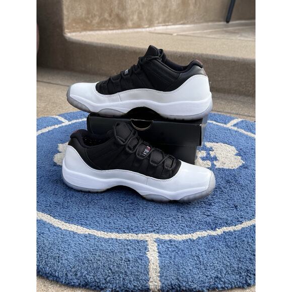AIR JORDAN 11 RETRO LOW TUXEDO REVERSE CONCORD Size 7 528896 110 - Picture 3 of 11
